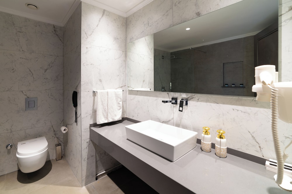 Executive Suite photo 2