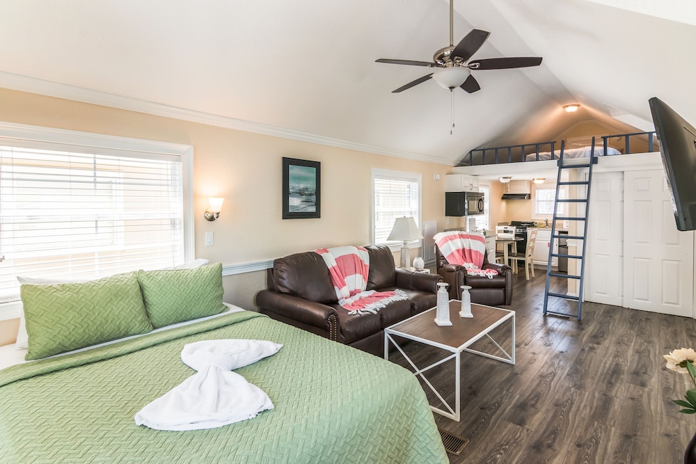 Standard Loft Cottage (Pets Allowed,  Linens Include) photo 1