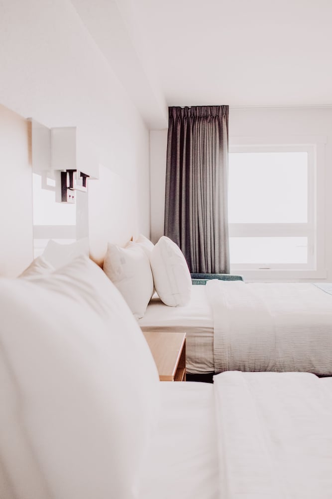 Premium Double Room, 2 Queen Beds, Refrigerator & Microwave, Lake View