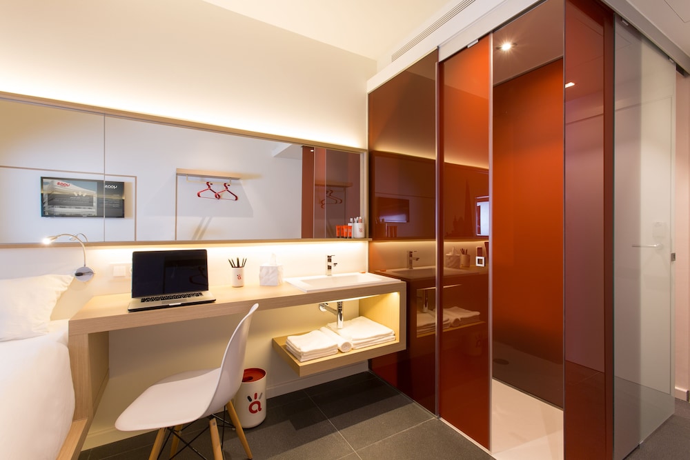 Standard Room, City View photo 3