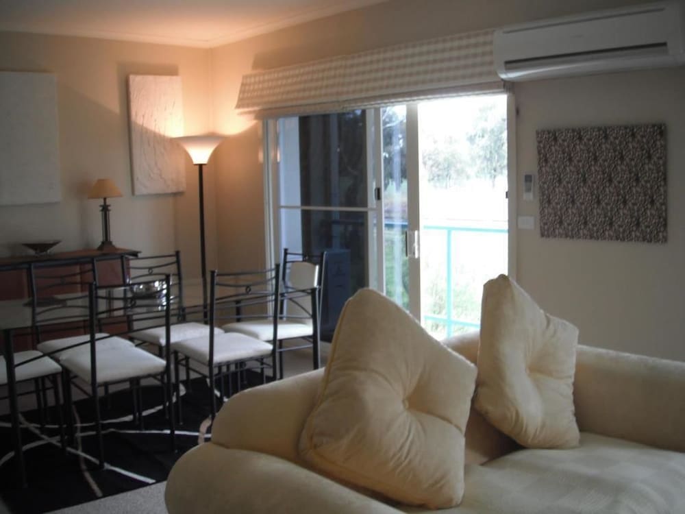 Deluxe Apartment, 2 Bedrooms, Non Smoking, Kitchen photo 1