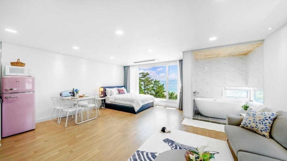 Room (301 (Ocean View/Spa)) photo 2