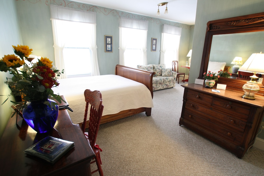 Room, 1 Queen Bed photo 1