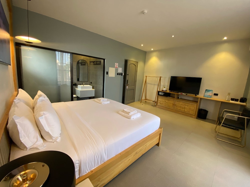 Comfort Double Room, 1 King Bed, Non Smoking - Photo 1