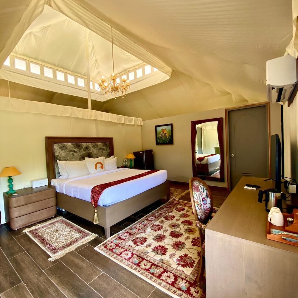 Suite, 1 King Bed