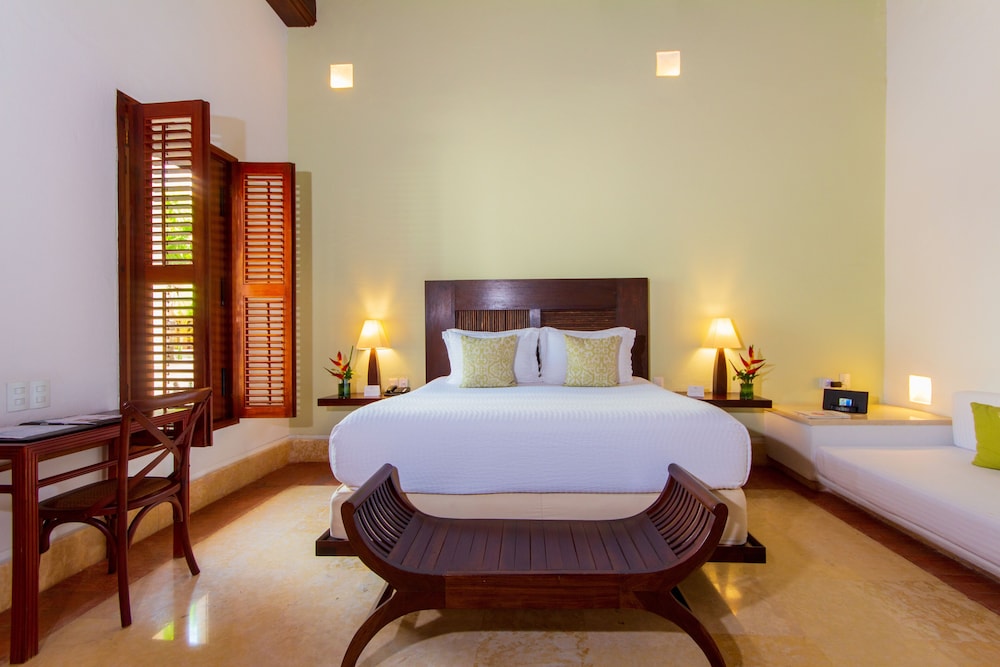 Luxury Suite photo 2