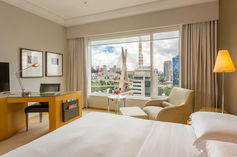 Room, 1 King Bed (Bridge View) - Photo 2