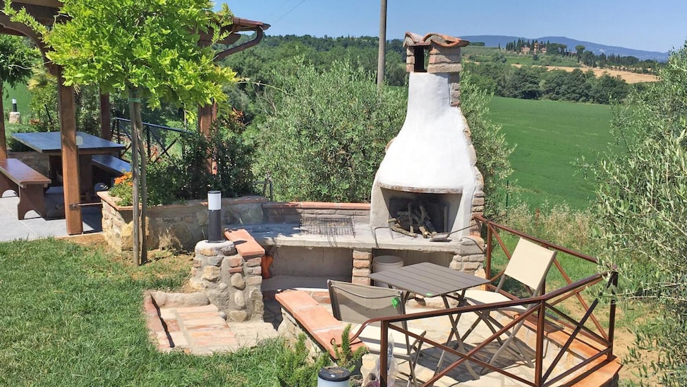 Villa photo 2