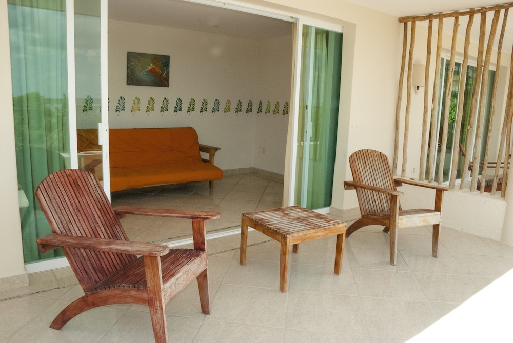 Family Suite, 2 Bedrooms, Lagoon View photo 3
