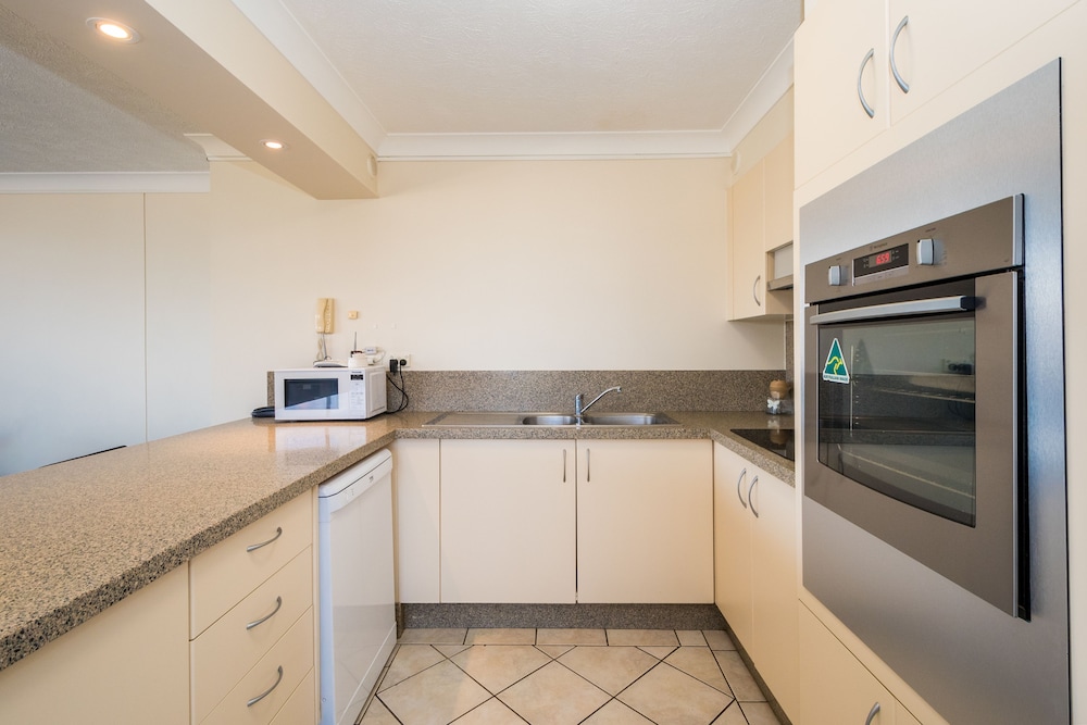 1 Bedroom Apartment - City View photo 3