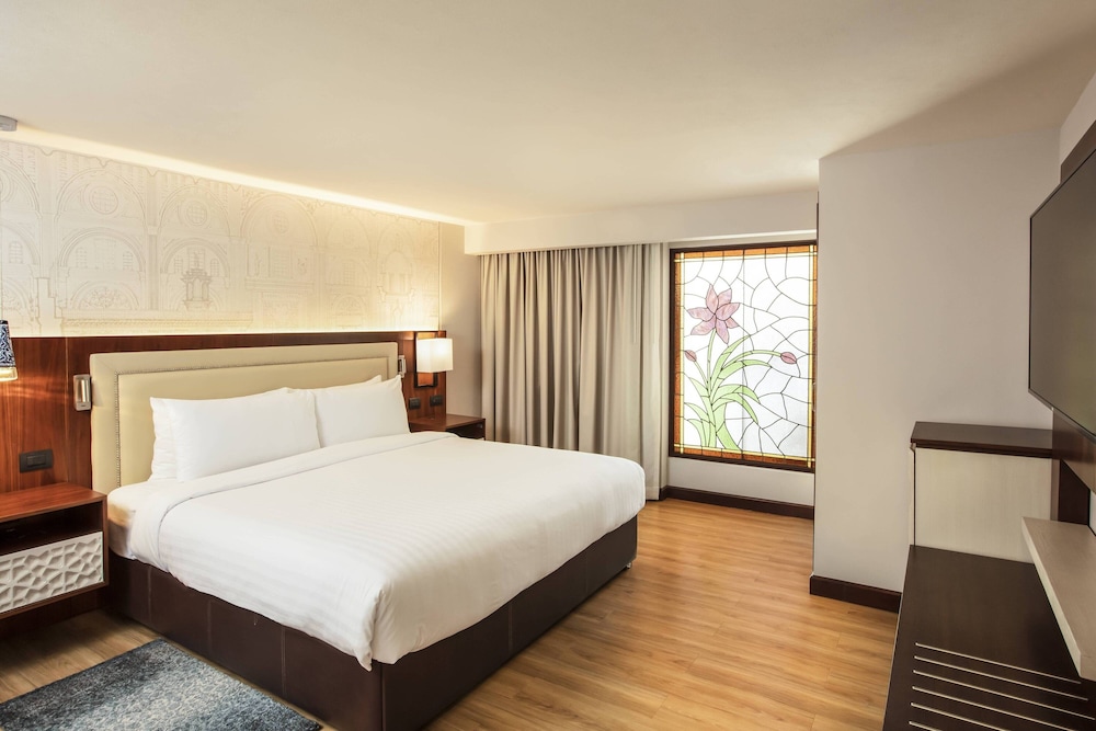 Deluxe Room, 1 King Bed