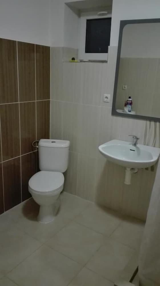 Basic House, 2 Bedrooms photo 2