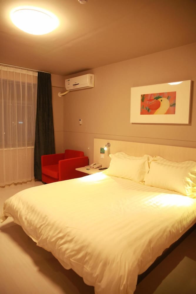 Twin Room (A)