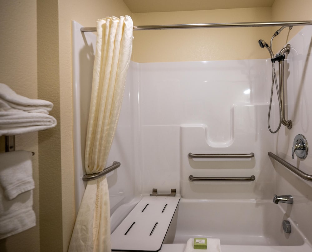 Room, 1 King Bed, Accessible, Non Smoking (Guestroom) - Photo 15