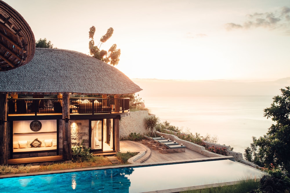 Bajau Sea View Cliff Room B1 - Single Room photo 2