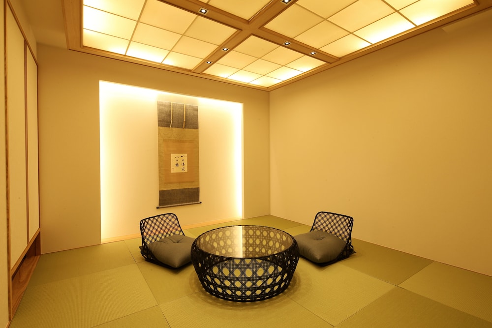 Deluxe Suit Room with Open Air Bath [UMI no MIDORI] photo 2