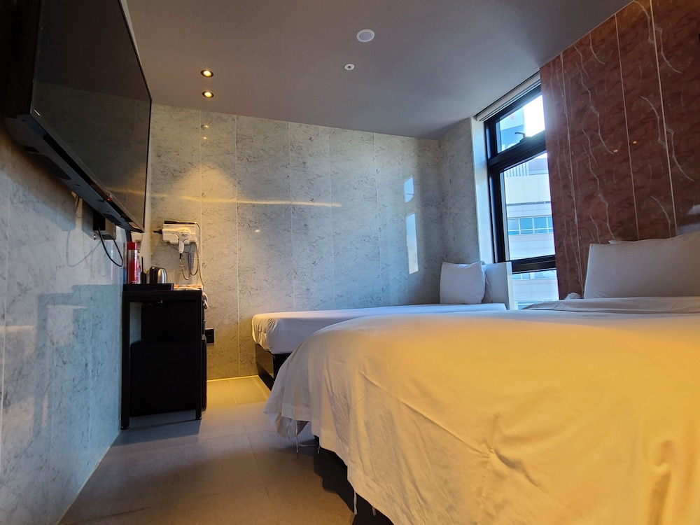 Deluxe Twin Room - Photo 3