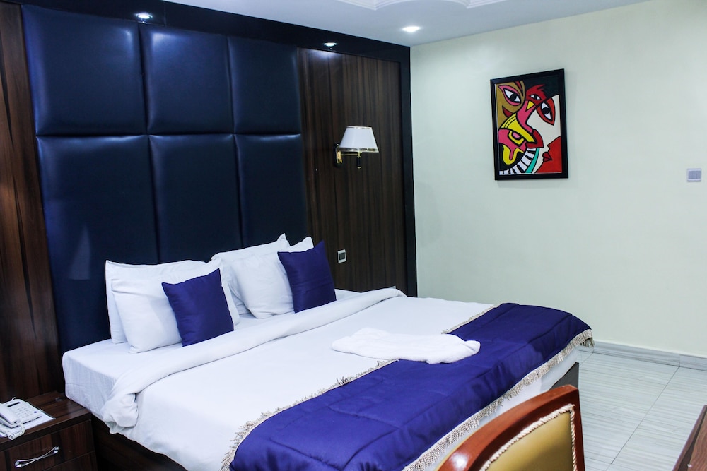 Royal Suite - Photo 4