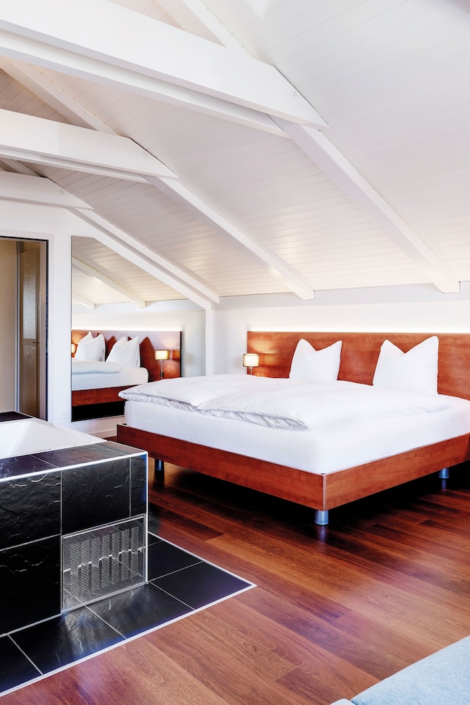 Double Room with Whirlpool - Photo 2