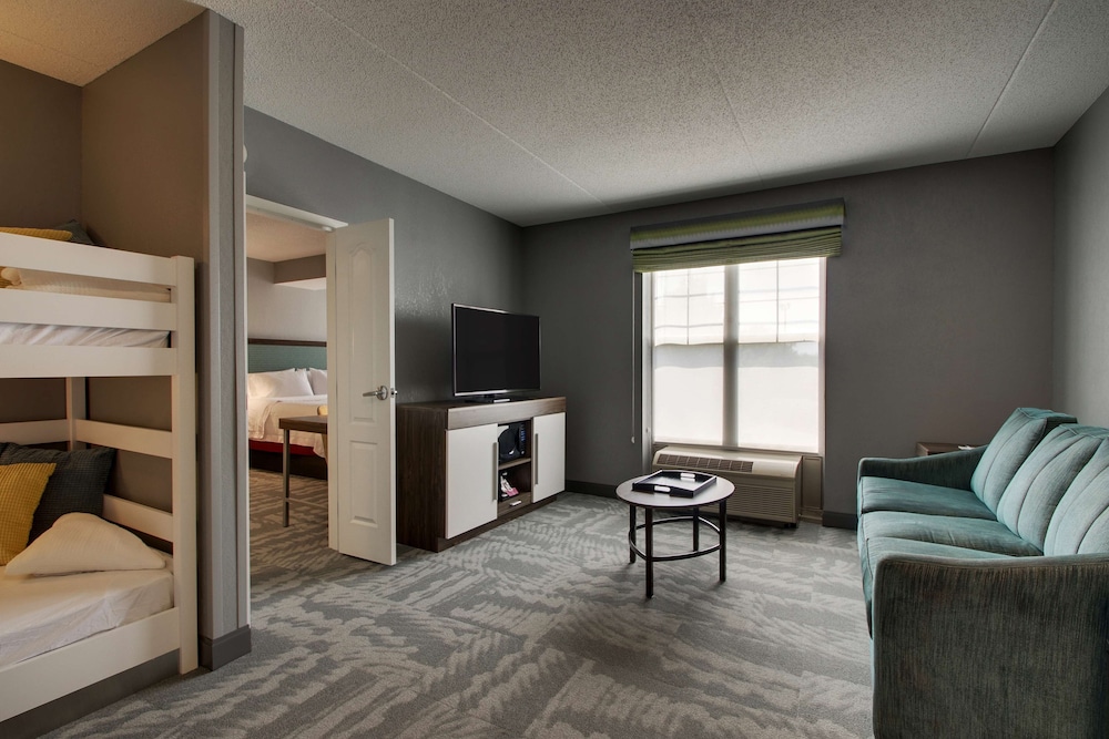Family Suite, Non Smoking - Photo 3