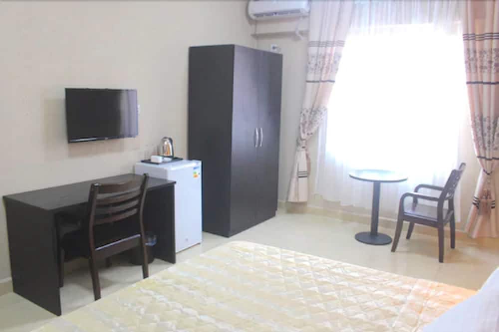 Standard Room photo 3