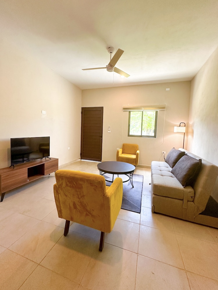 Junior Villa, 2 Bedrooms, Pool View