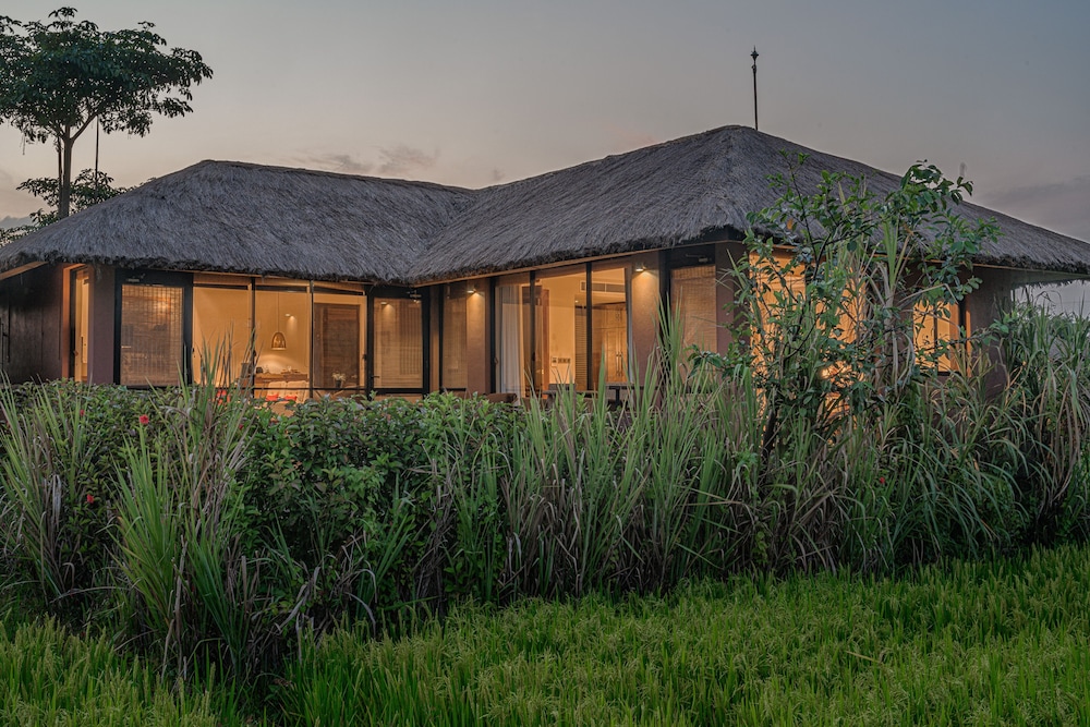 SUPERIOR VILLA WITH PLUNGE POOL