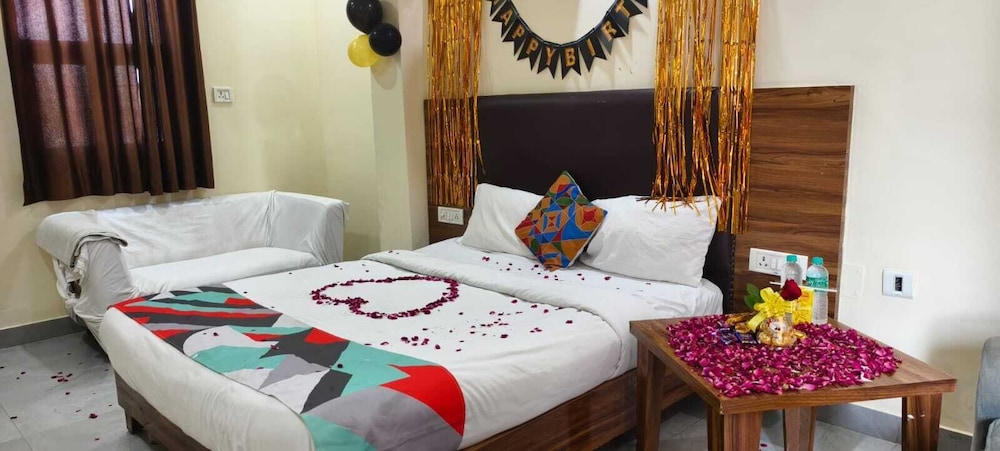Deluxe Triple Room, City View