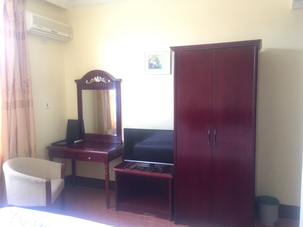 Standard Double Room, 1 King Bed, Smoking, City View