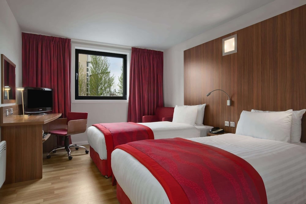 Room, 2 Twin Beds, Non Smoking - Photo 3
