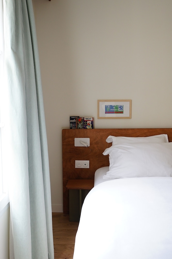 Family Room, 2 Bedrooms - Photo 10