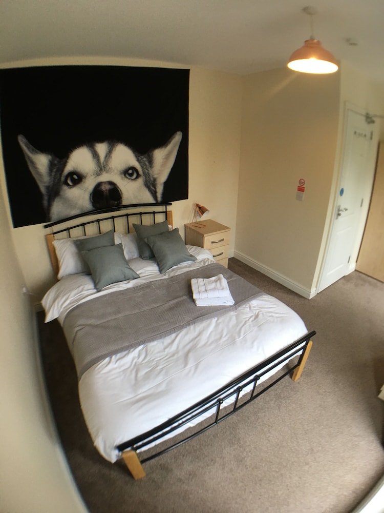 House, 4 Bedrooms photo 1