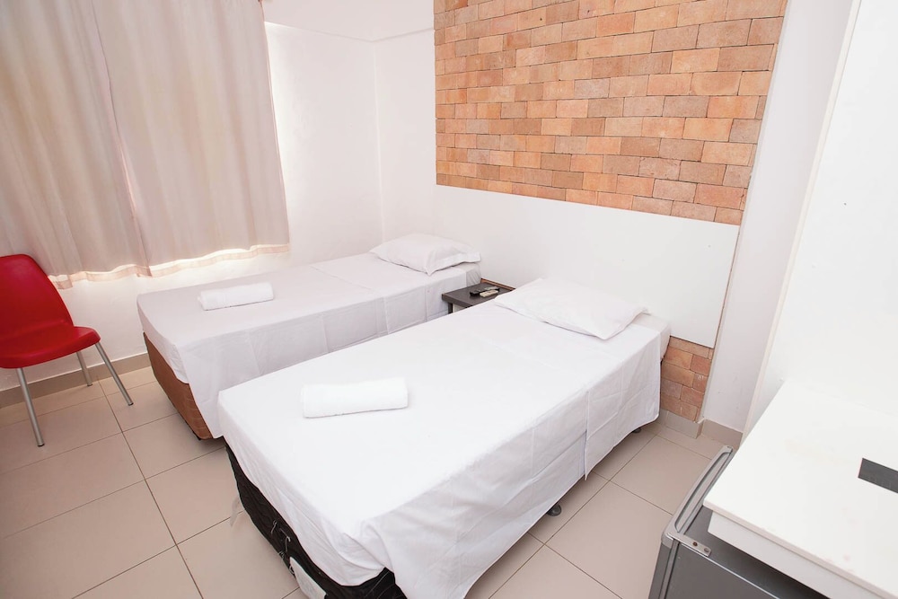 Twin Room - Photo 7
