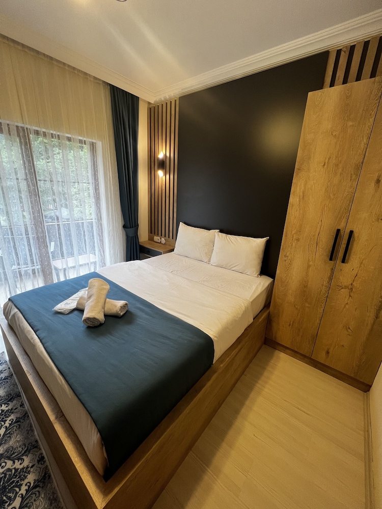 Quadruple Room, River View photo 1