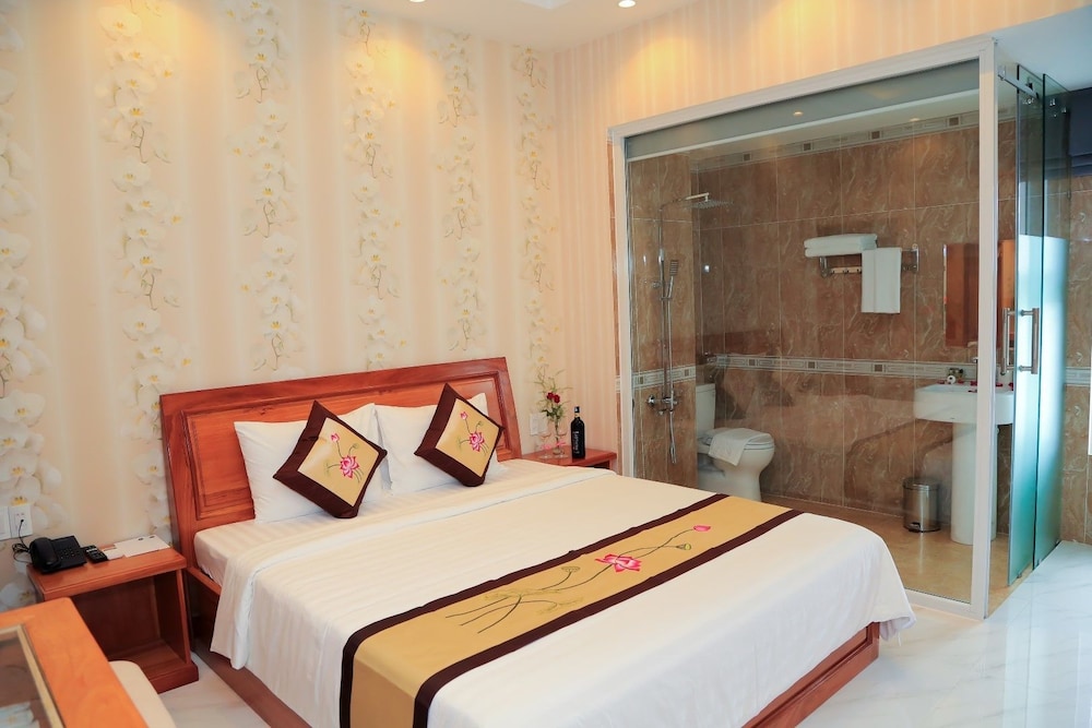 Deluxe Double Room, Garden View