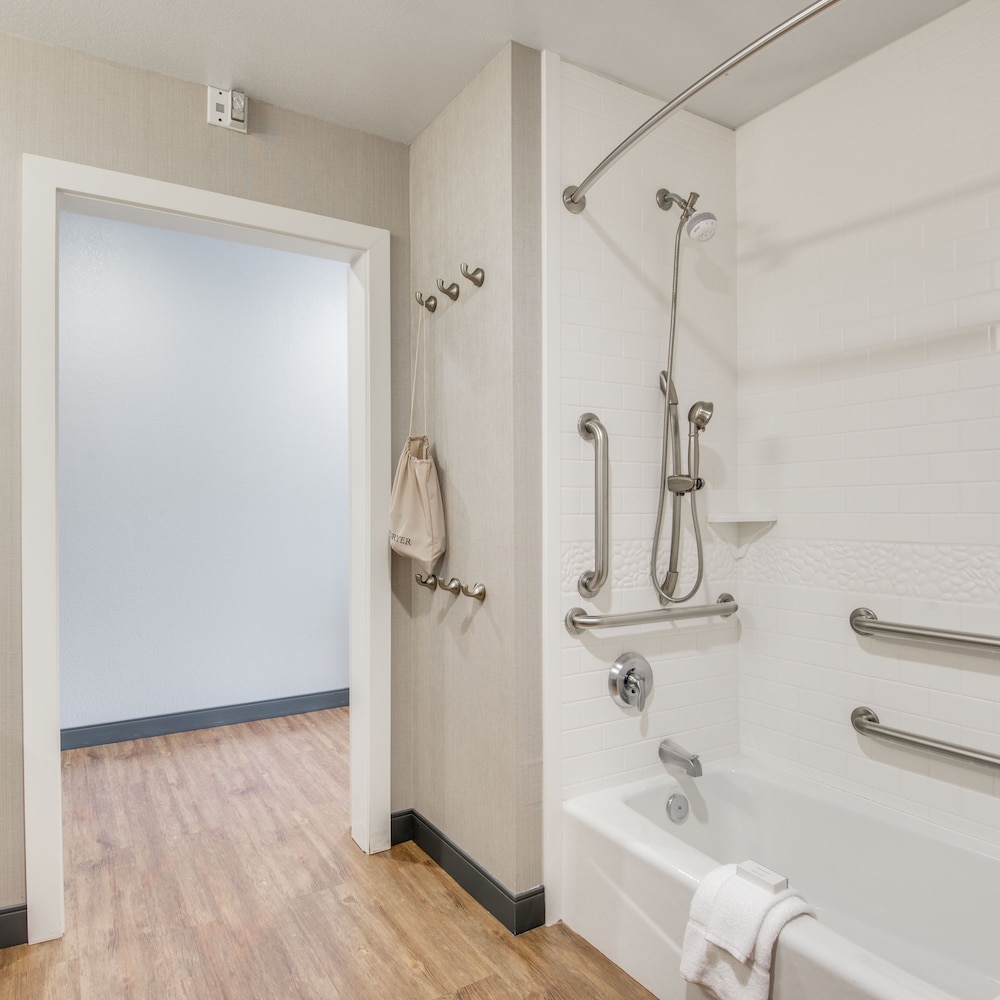 Room, 2 Queen Beds, Accessible