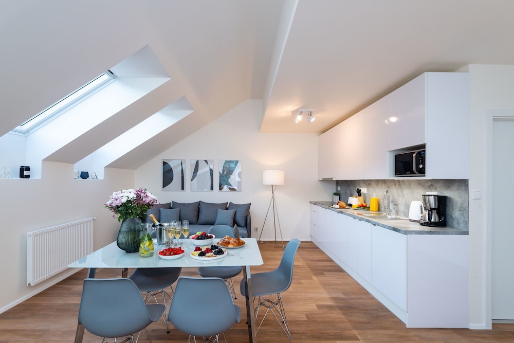 Luxury Apartment, Multiple Beds