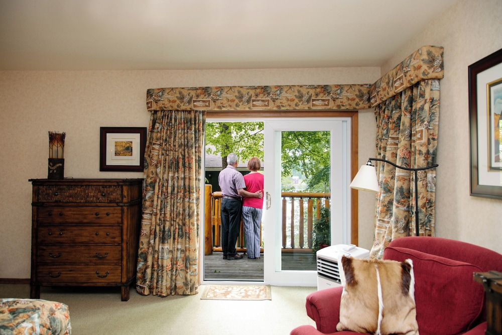 Deluxe Studio Suite