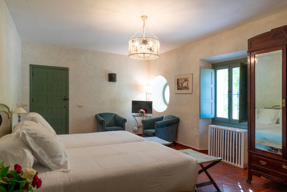Luxury Quadruple Room, Connecting Rooms - Photo 2