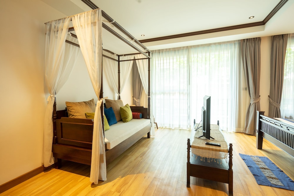 Deluxe Suite, Pool Access - Air purifiers photo 2