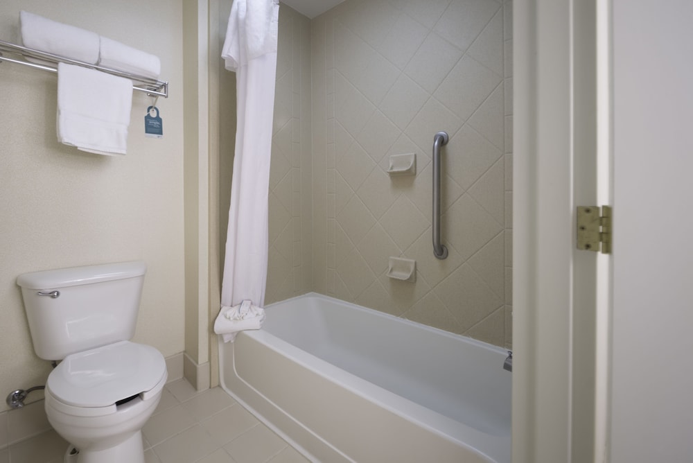 Deluxe Room, 2 Queen Beds photo 3