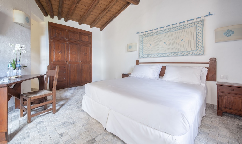 Superior Room, Sea View - Photo 4