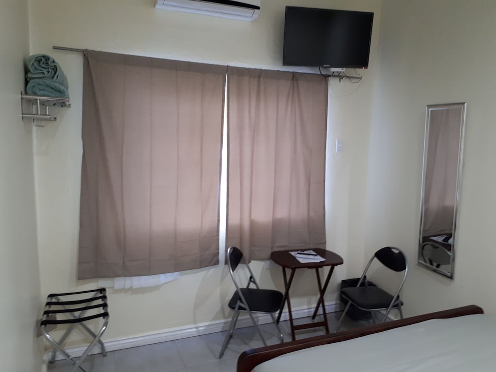 Deluxe Suite, 1 Queen Bed, Kitchenette