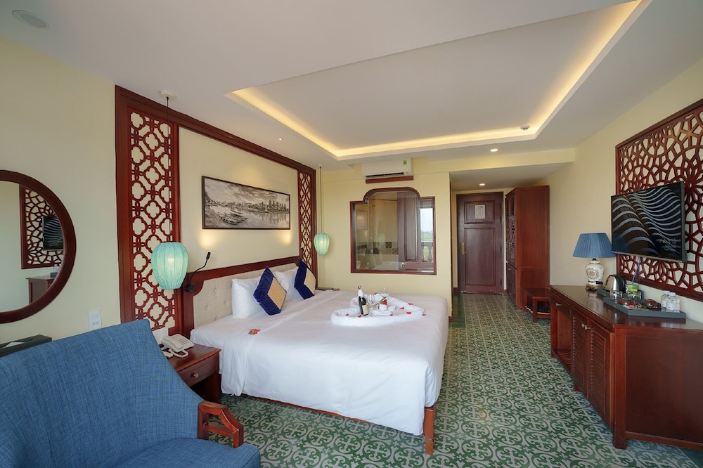 Premier Deluxe Double or Twin Room - Photo 23