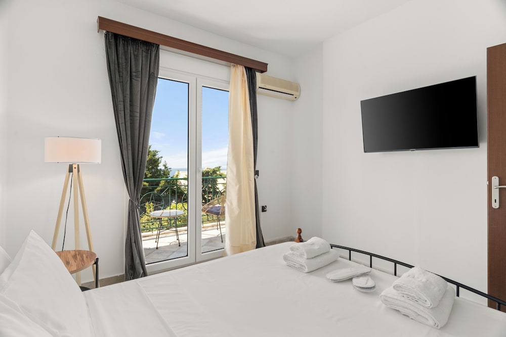 Comfort Apartment, 2 Bedrooms, Sea View photo 1