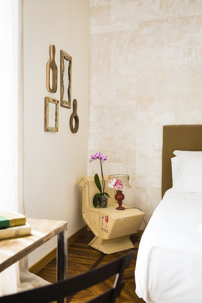 Basic Double Room photo 3