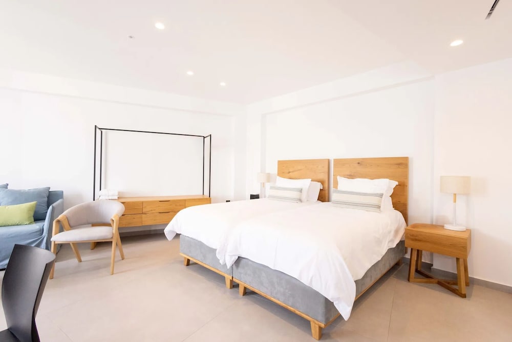 Comfort Room (Courtyard | Family) - Photo 3