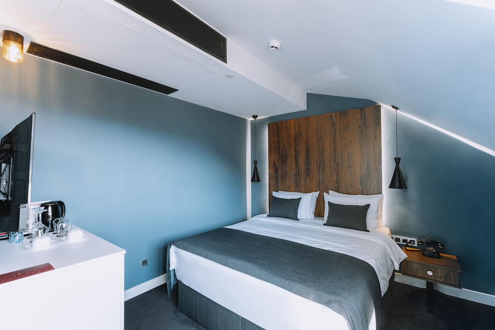 Attic Double or Twin Room - Photo 1
