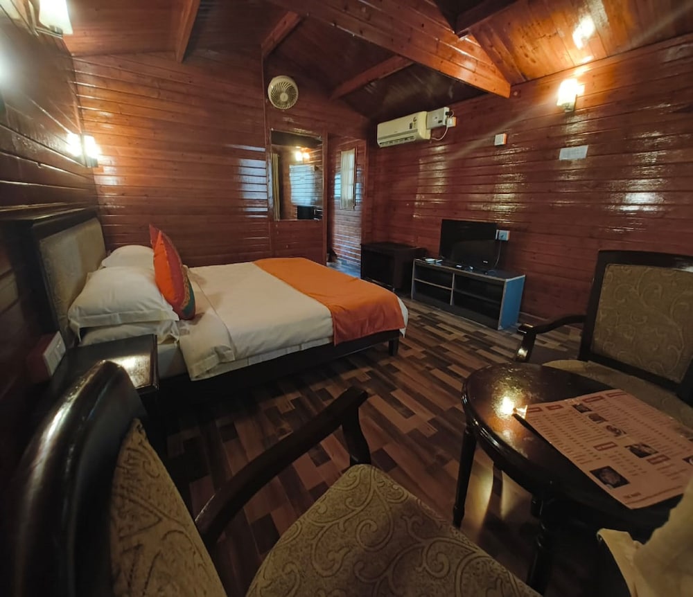Deluxe Cabin, River View