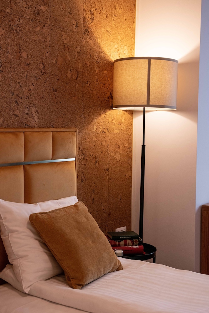 Comfort Room photo 2